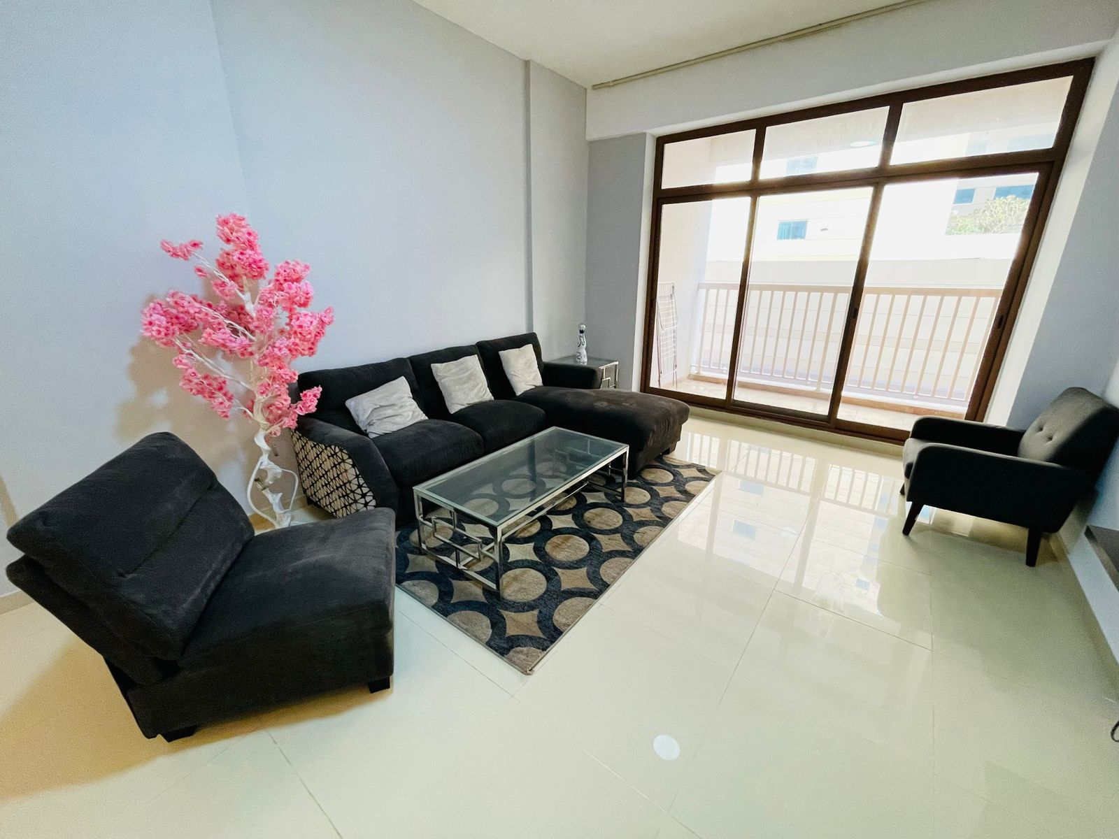 26e4a121-61b1-42b7-870a-75219fa153a2-1