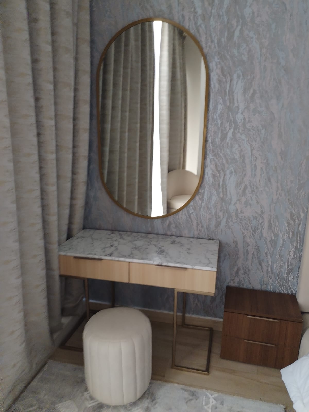 8ce812bc-840a-48d1-81f9-6f5ee8d2d46c