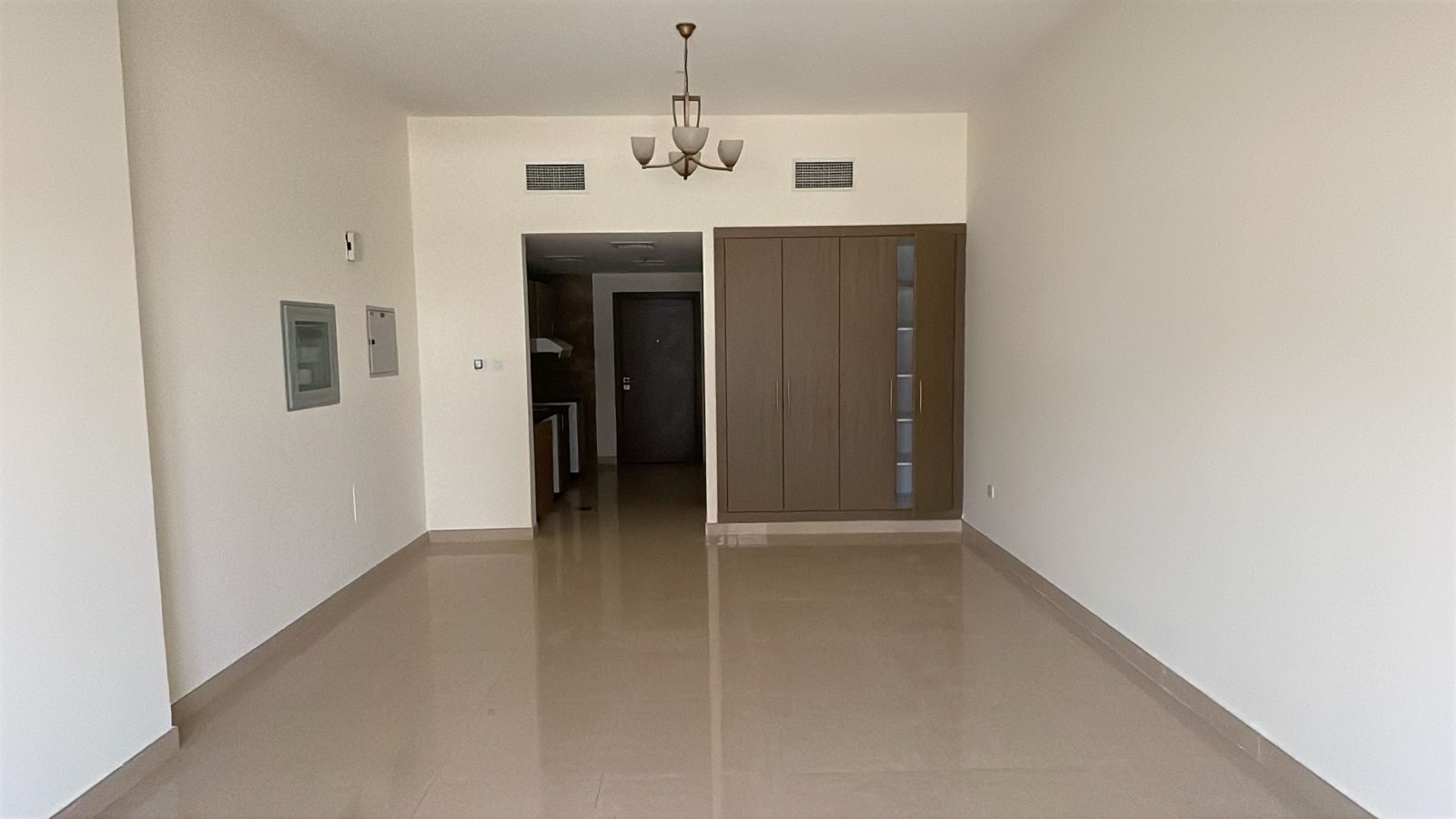 0305fb2b-8ab6-4ed2-9d82-4b462d869252-1