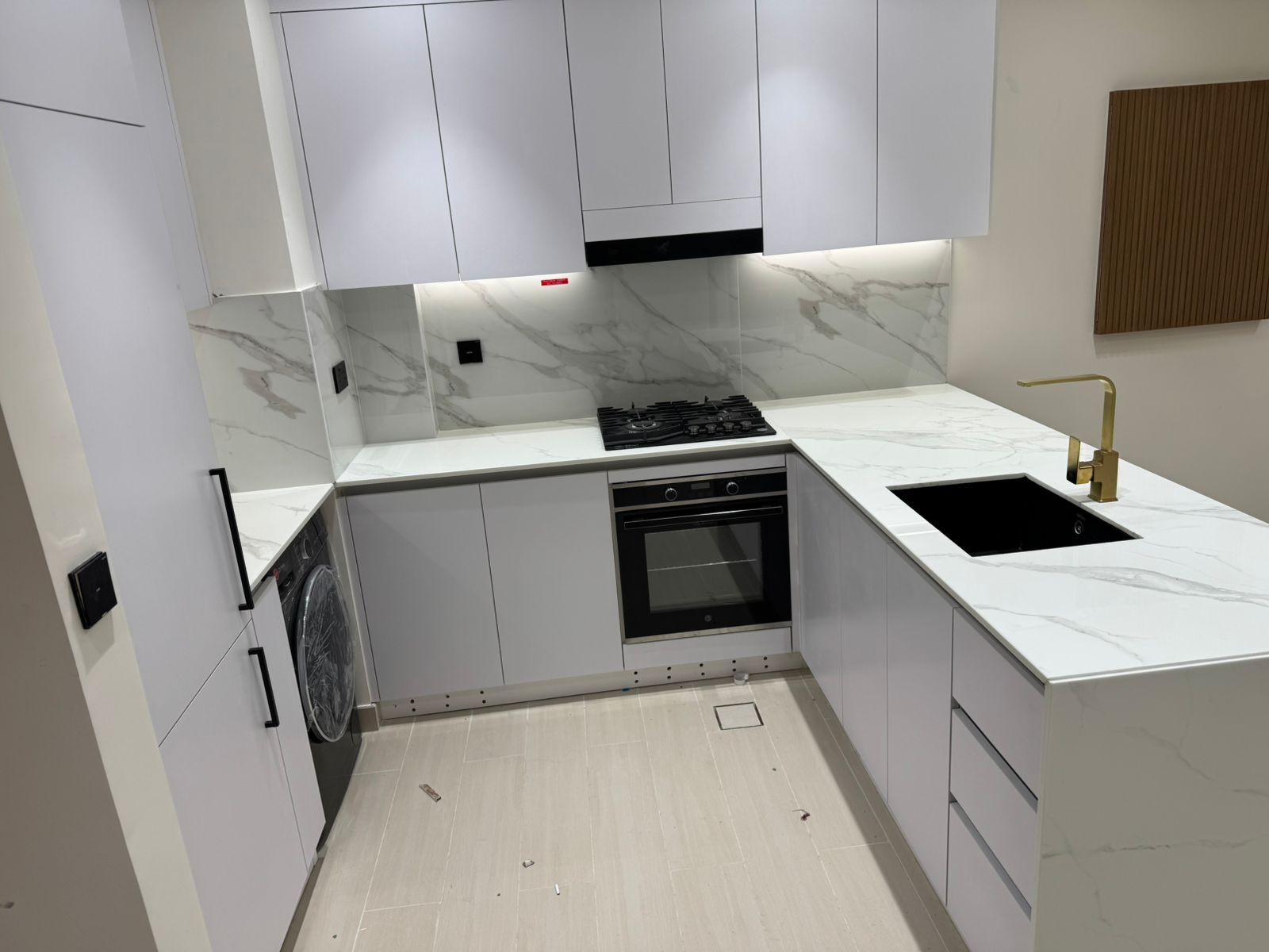 92ef3f0d-3d08-42ae-aca9-bcadf952df41